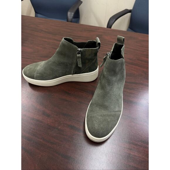 Toms Jamie Olive Green and Camo Zip Up Ankle Bootie Size 7 - Picture 1 of 9